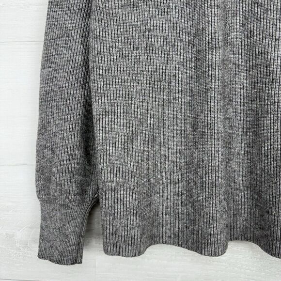 Free People Softly Structured Tunic Oversized Sweater Size S Gray Turtleneck - Picture 5 of 15